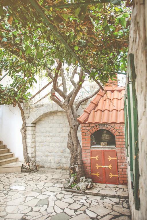 Apartment Romic Omis Bagian luar foto